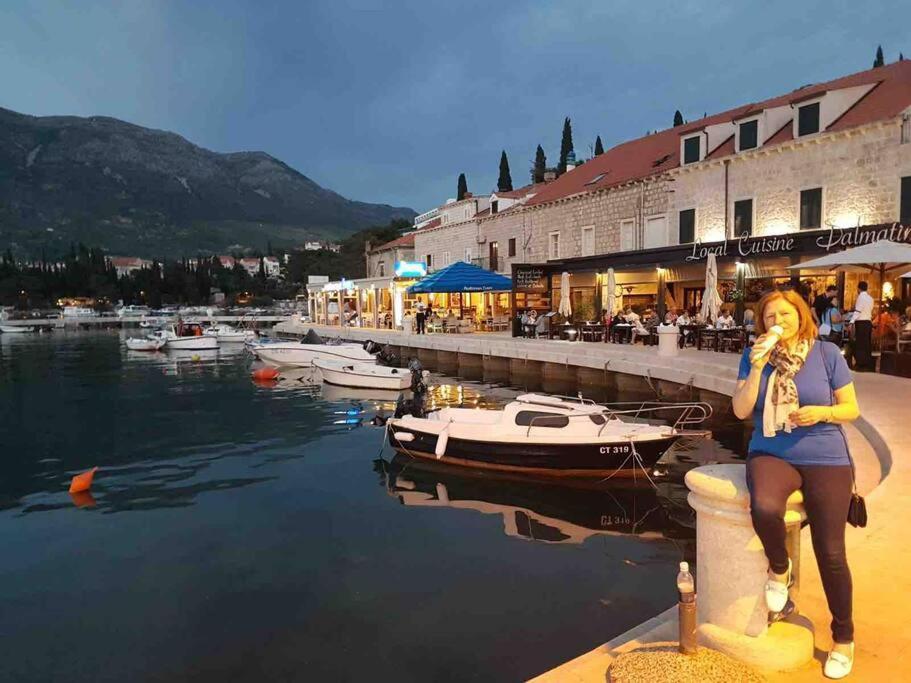 Lovely Split Level Apartment With Sea View, Pool, Free Parking And Wifi Cavtat Eksteriør billede