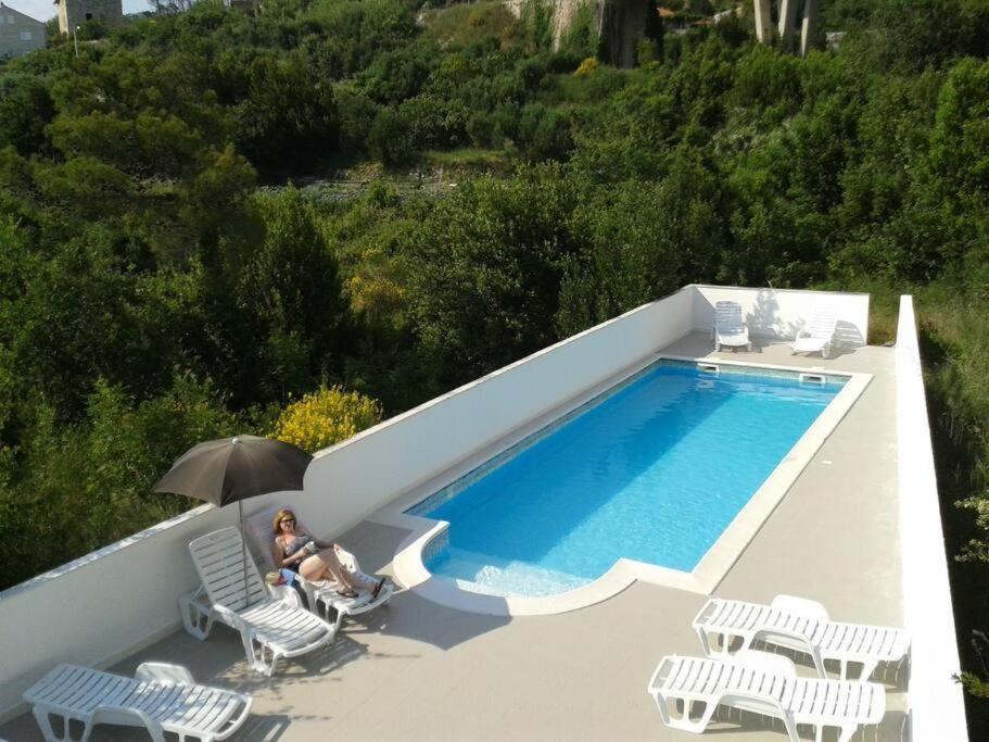 Lovely Split Level Apartment With Sea View, Pool, Free Parking And Wifi Cavtat Eksteriør billede