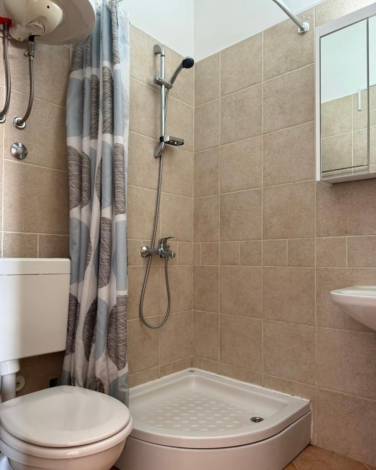 Lovely Split Level Apartment With Sea View, Pool, Free Parking And Wifi Cavtat Eksteriør billede